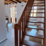 To Pefko - Mezzanines -