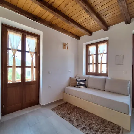 Apartament To Pefko - Mezzanines -