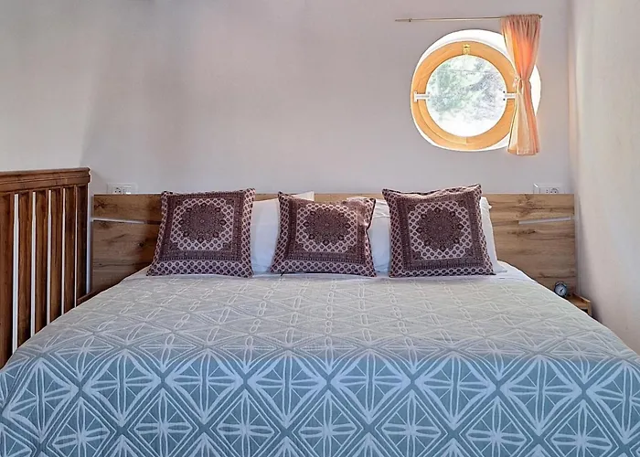 To Pefko - Mezzanines - Apartment Meyísti