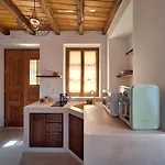 To Pefko - Mezzanines - Apartman Mejíszti