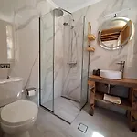 Apartman To Pefko - Mezzanines -
