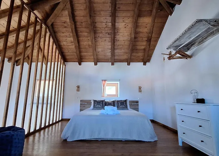 To Pefko - Mezzanines - Mejíszti