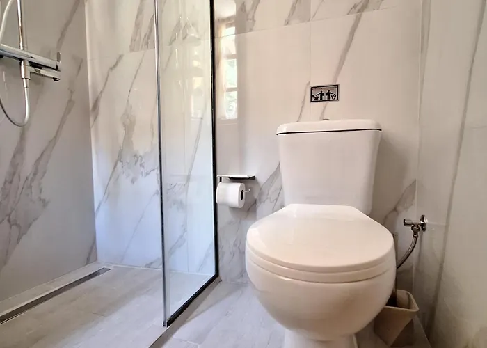 To Pefko - Mezzanines -