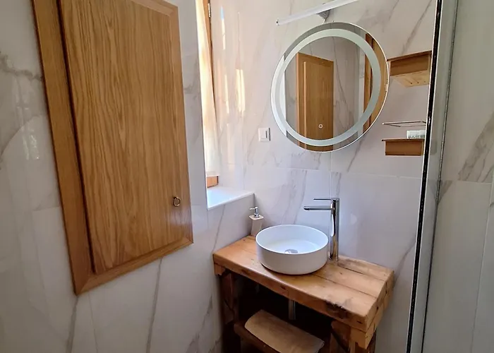 To Pefko - Mezzanines - *