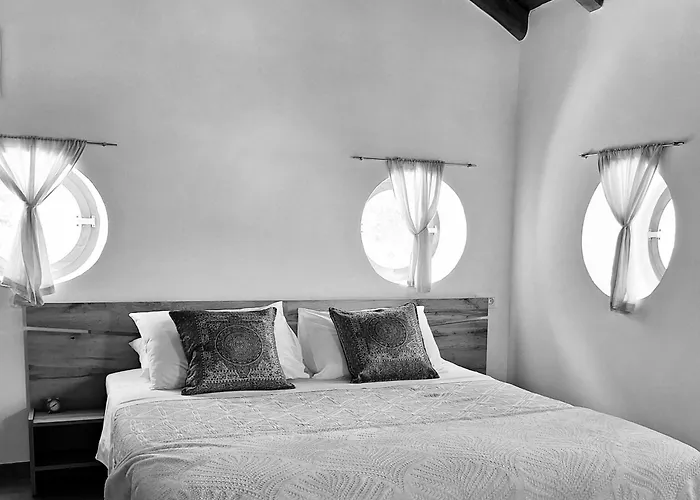 To Pefko - Mezzanines - * ماغيستي