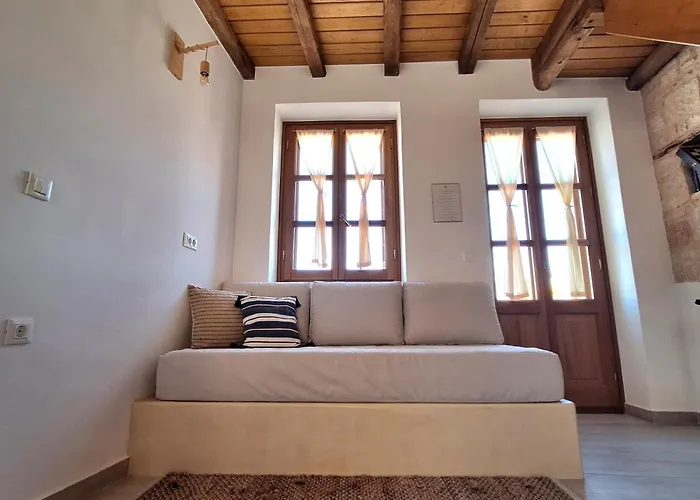 To Pefko - Mezzanines - ماغيستي