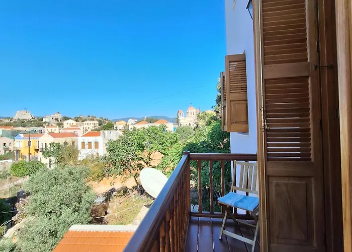 To Pefko - Mezzanines - Mejíszti