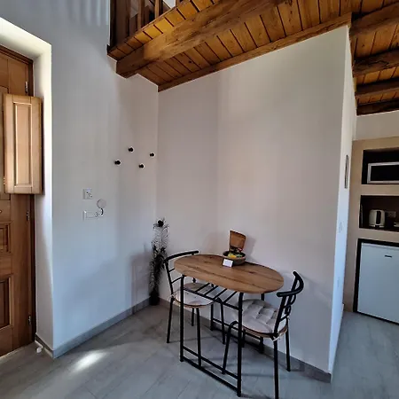 Apartment To Pefko - Mezzanines -